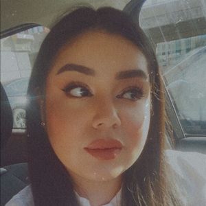 Meet your Posher, Beatriz